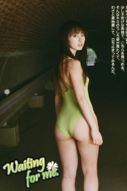 花裙美女